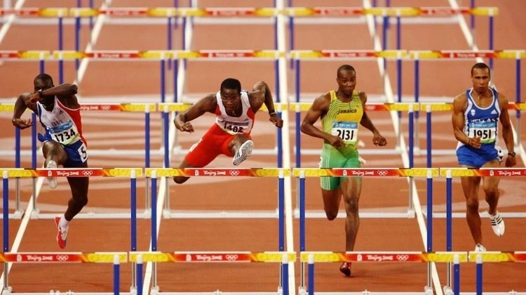 西甲半场：伦布雷拉斯闪击，亚马尔破门，巴萨2-1阿拉维斯